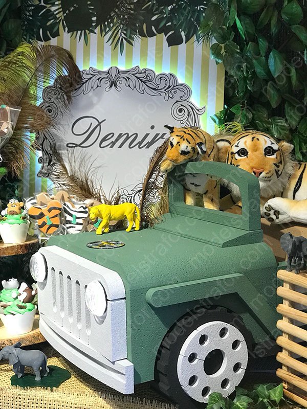 Safari Jeep Kesimi