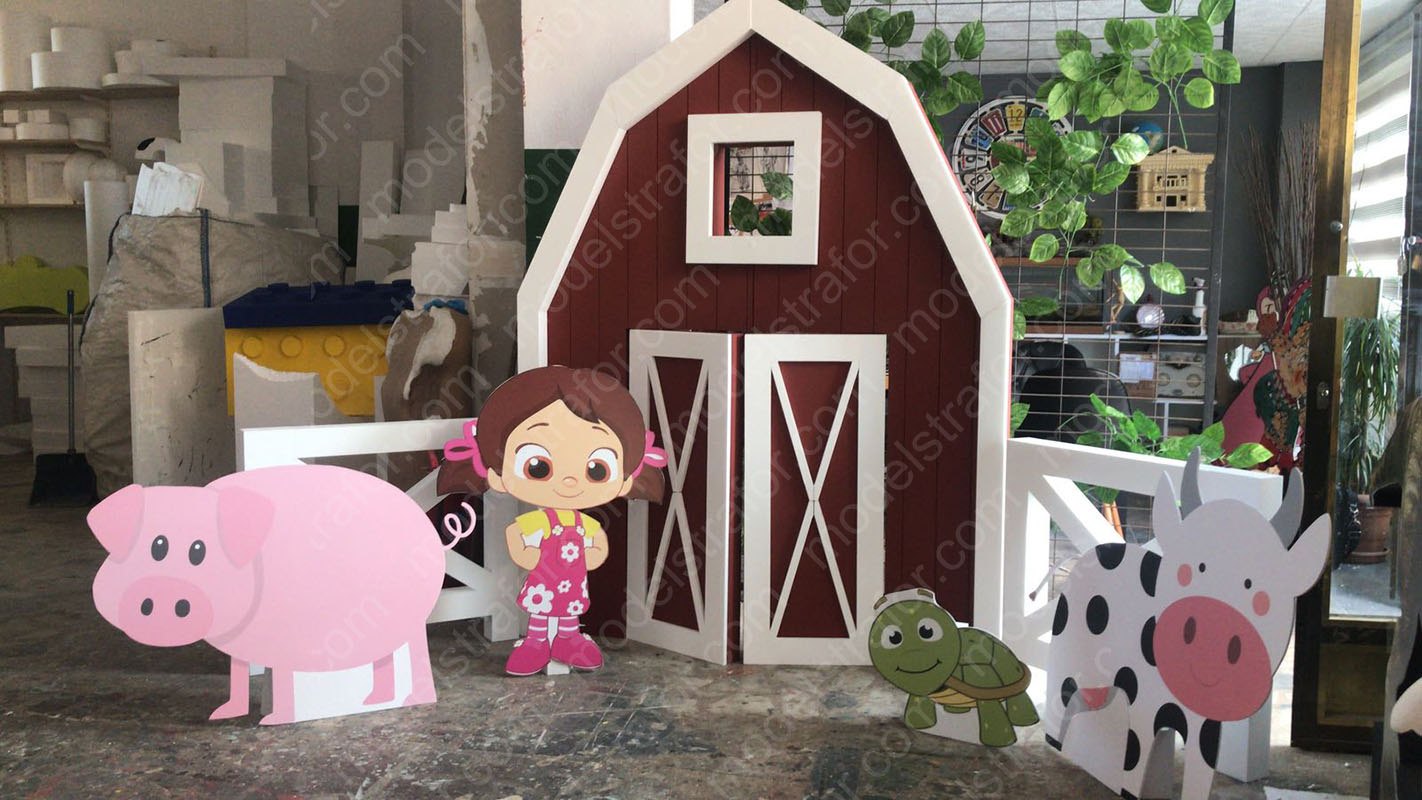 Çiftlik Evi Konseptli Strafor ve Fotoblok Doğum Günü Dekorları