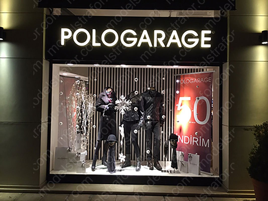 Polo Garage Yılbaşı Vitrin Dekoru