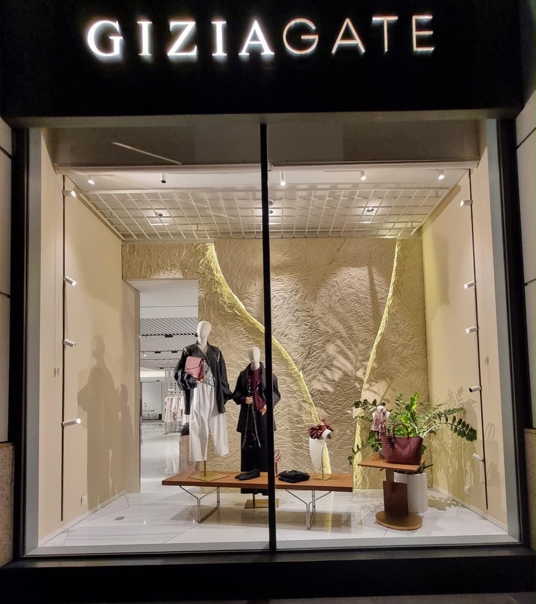 Gizia Gate Taş Dokulu Vitrin Dekoru